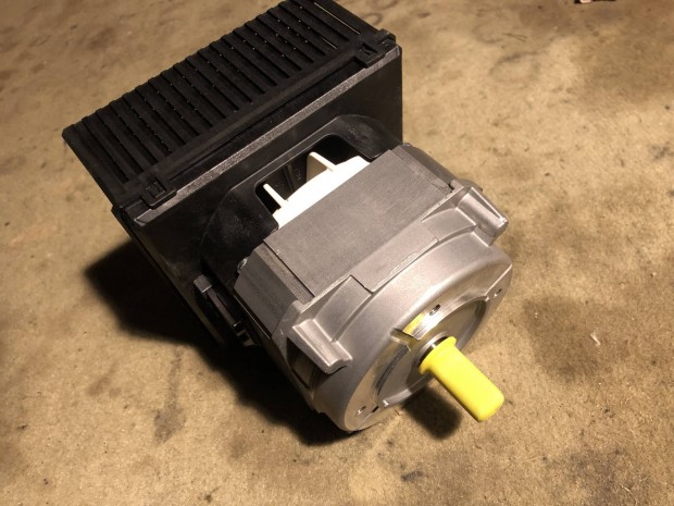 VTS j villanymotor 230V 50hz 3,7A 856W 2600RPM