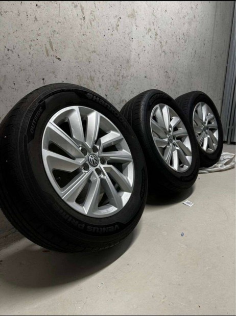 VW16 alufelni + 205/60 R16 gumi szett