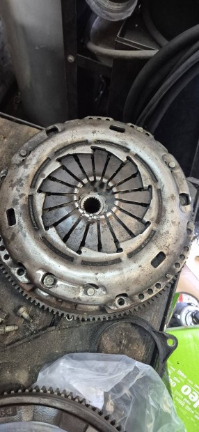 VW 115-131le kettős tömegű lendkerék.
