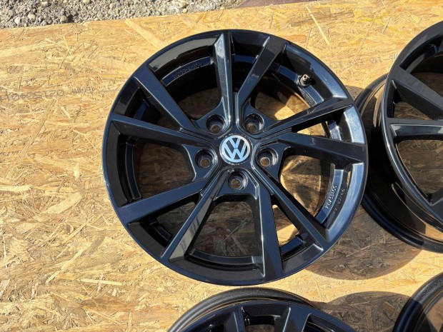 VW 16" 5x112 fekete alufelni elad 16 coll Golf Caddy Touran