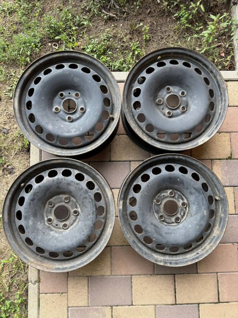 VW 16" 5x112 gyári acél felni