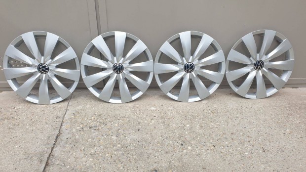 VW 16" ac�lfelni d�szt�rcs�val