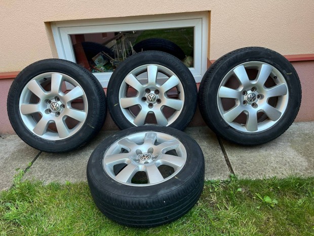 VW 16" gyári felni gumival eladó
