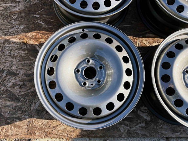 VW 17" 5x112 gyri lemezfelni elad 17 coll Golf Caddy Touran