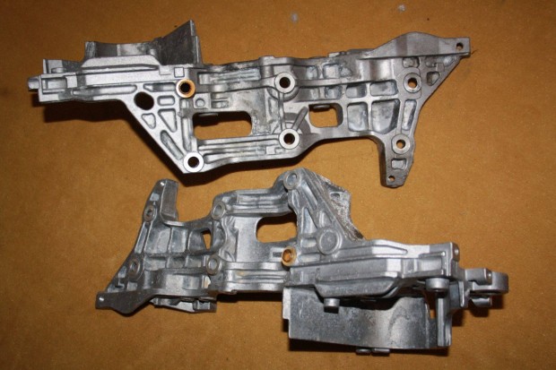 VW 1.6 TDI 2.0 TDI 04L903143B 04L903143D 04L903143E Konzol