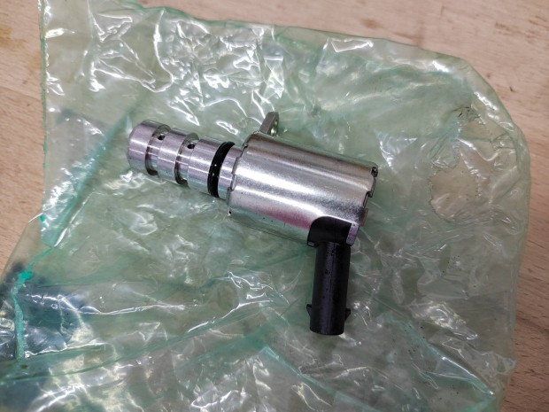 VW 2.0 TFSI vezérműtengely állító szelep