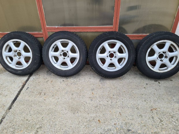 VW 4db 15" 5 lyukas alu kerk garnitra