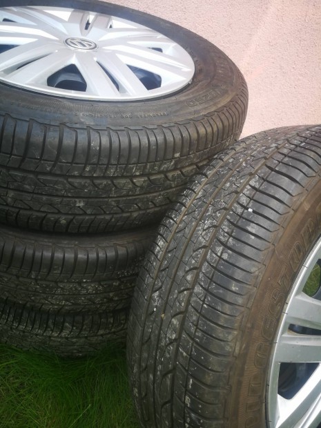 VW 5×100-as (Polo) felnik új gumival dísztárcsával