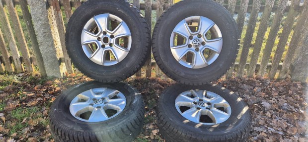 VW Amarok alufelni 245/70 R16 Gt radial Tligumikkal.