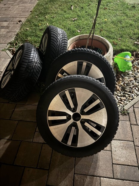 VW Astana tli kerkszett