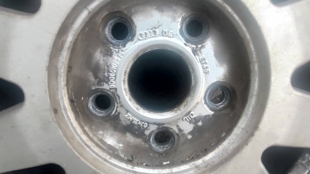 VW Audi 15" alufelni 5x112 57.1 agy et 43 használható gumikkal