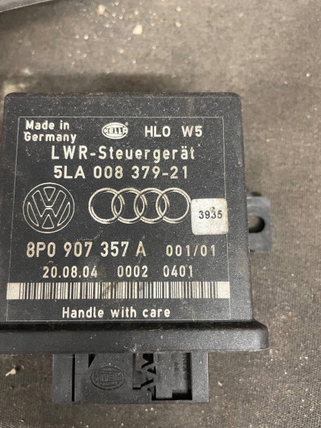 VW Audi Xenon vezrl elektronika 8P0907357A 5LA008379-21 posta megold