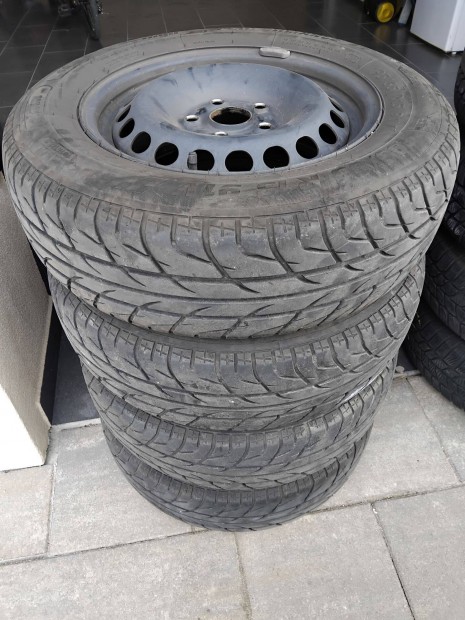 VW/Audi felnik Nyri gumikkal 195/65R15