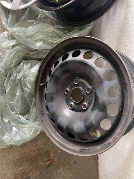 VW B8 Passat felni