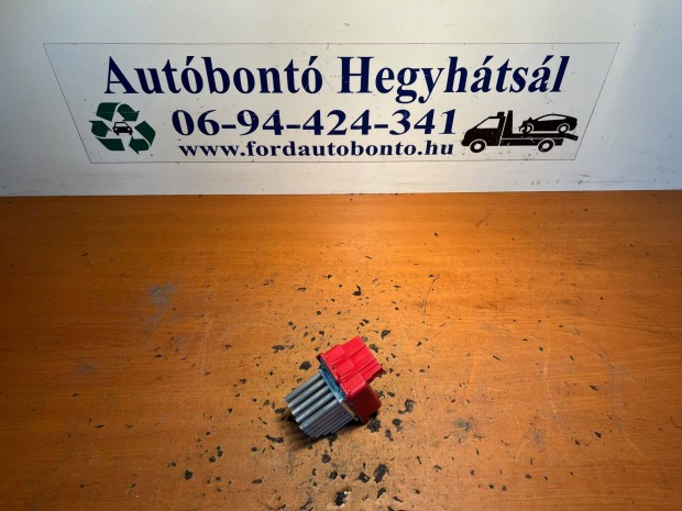 VW Bora 1.9 TDi (1999) (1J2) fűtéskapcsoló relé