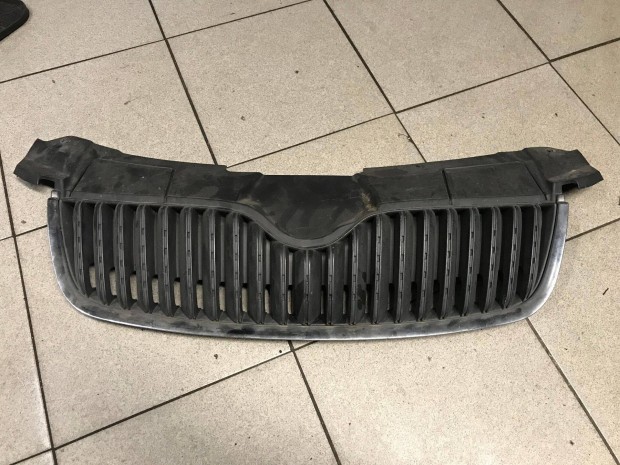 VW Bora / középső lökhárító rács 1J5 853 677 B
