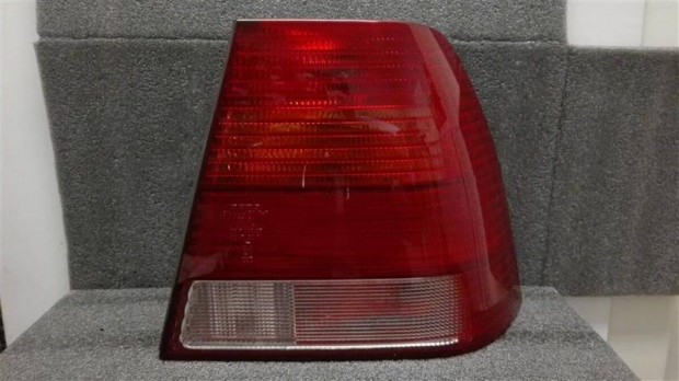 VW Bora h�ts�l�mpa jobb (4) 1998.09 -> 2005.09 �res