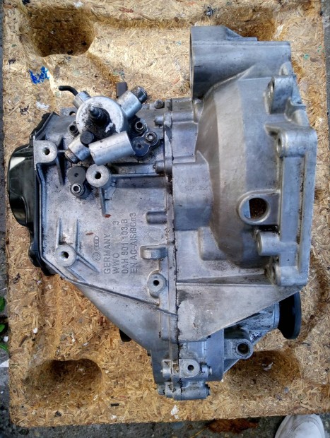 VW Caddy 2.0 Pdsdi sebessgvlt (2004-2010 5-s vlt)