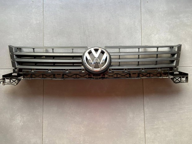 VW Caddy Diszrács , Hűtőrács Emblémával , Gyári ! (2010-15)