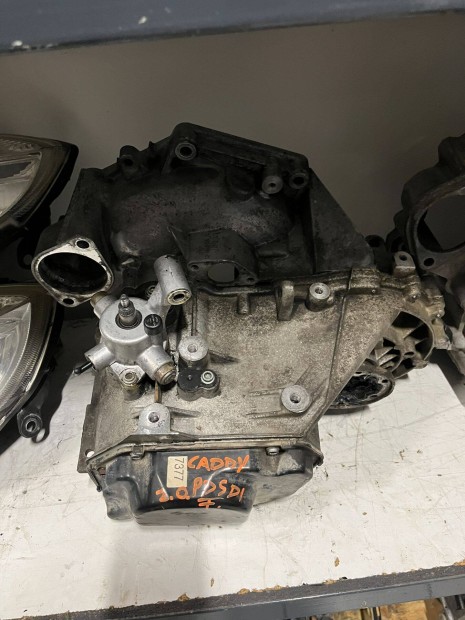 VW Caddy III 2.0 pd sdi fel�j�tott v�lt�