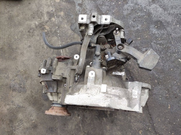 VW Caddy IV 2015-2020 2.0 TDI 5 sebessges manulis vlt