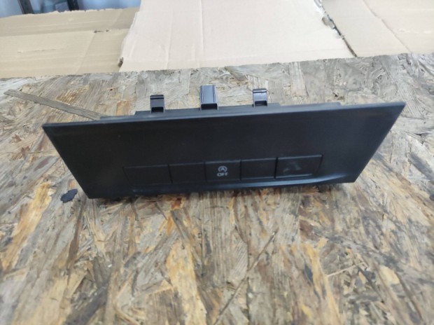 VW Caddy IV 2015-2020 kombin�lt kapcsol� k�z�pkonzol
