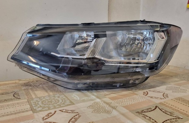 VW Caddy bal első fényszóró 2K8941005A