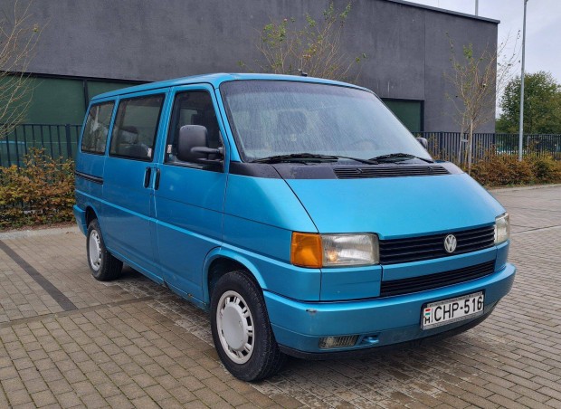 VW Caravelle Benzines