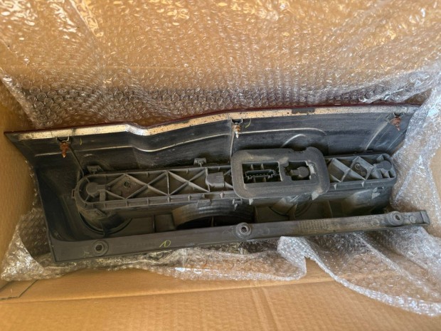 VW Crafter bal hátsó lámpa törött 2008-2016