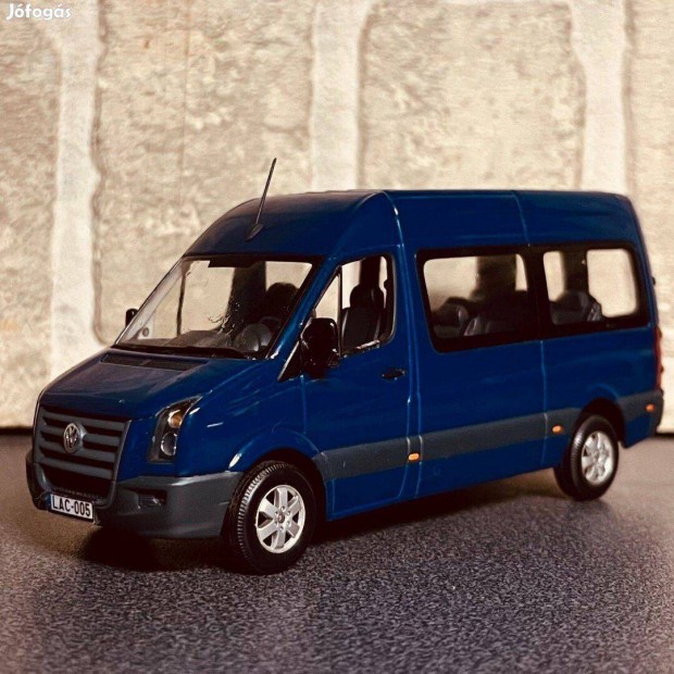 VW Crafter busz modell 1/43 Minichamps1:43 Volkswagen Magyar rendszm