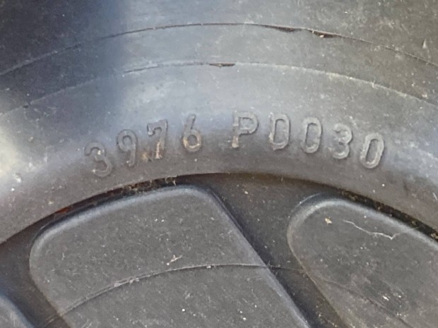 VW Crafter felni kupak garnitra elad