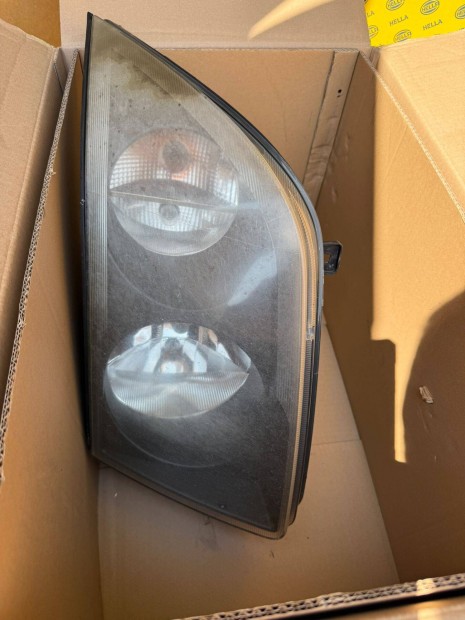 VW Crafter jobb első gyári Hella fényszóró, lámpa 2008-2016 24761600R