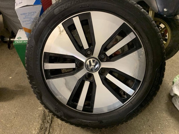 VW E-Golf VI VII gy�ri alu 5x112 205/55r16 gumikkal 100e/4db