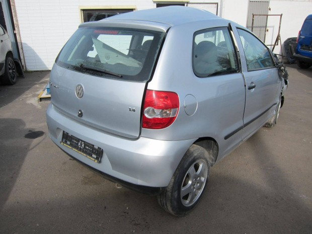 VW Fox haszn�lt bontott alkatr�szek