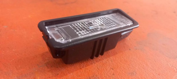 VW GOLF 5 JETTA Audi A3 TT Skoda OCTAVIA Rendsz�mt�bla vil�g�t�s 2483