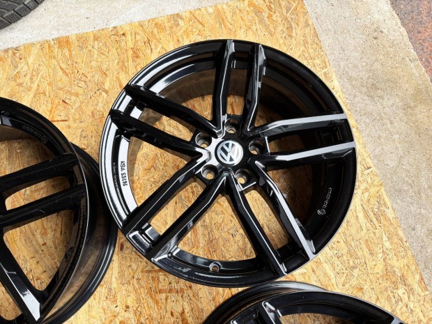 VW Golf 18" 5x112 fekete alufelni eladó 18 coll Caddy Jetta