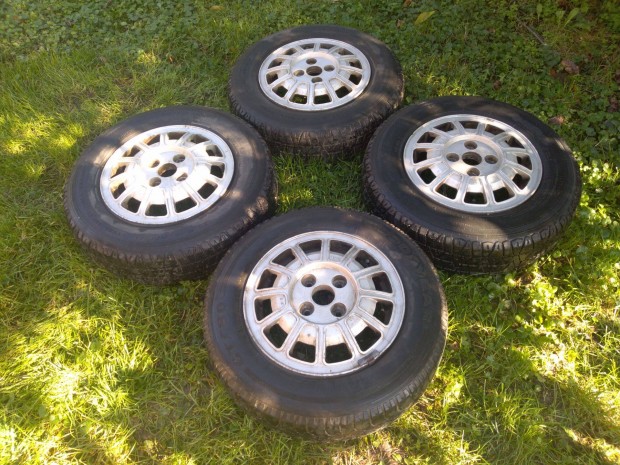 VW Golf 1 , Audi gyri felni garnitra!