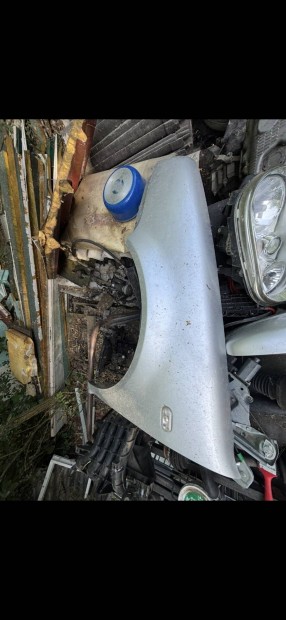 VW Golf 4 Bal első sárvédő ( rozsdamentes szép)
