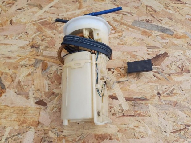 VW Golf 4 (1997-2003) 1.4 16V Benzines �zemanyagszivatty�