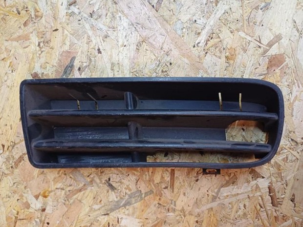 VW Golf 4 (1997-2003) Első Lökhárító Díszrács