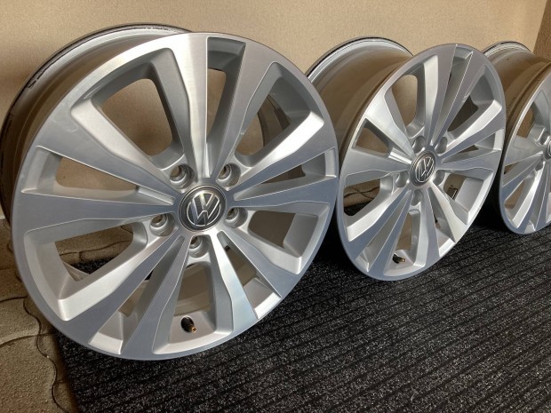 VW Golf 5x112 16" Gyri Alufelni