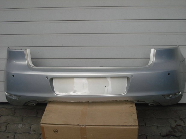 VW Golf 6 4 radaros hátsó lökhárító 5K6807421 2009-től