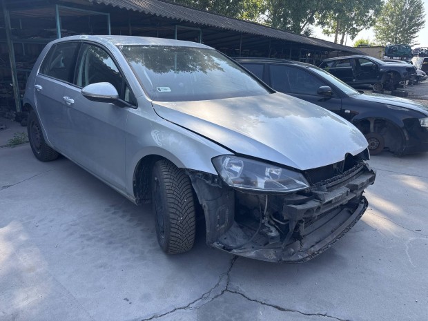 VW Golf 7 2013 1.4 Benzin alkatrészei eladó