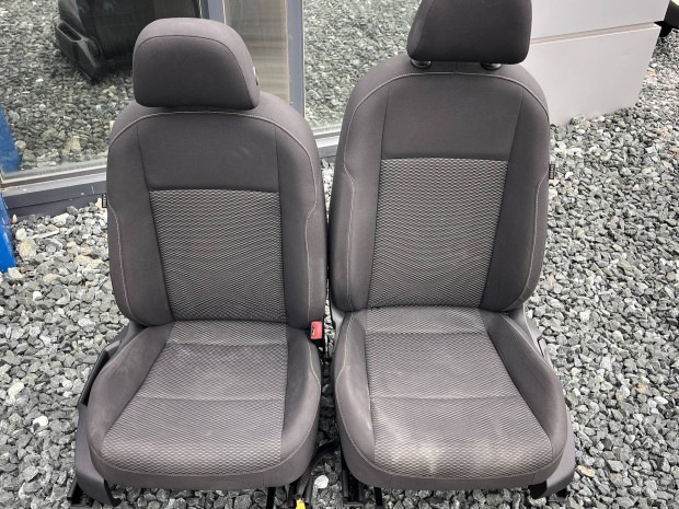 VW Golf 7 ülések