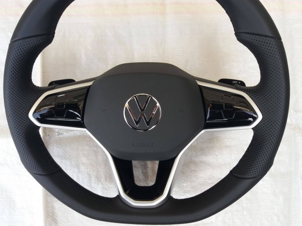 VW Golf 8 F1 v�lt�s �rint�s multikorm�ny