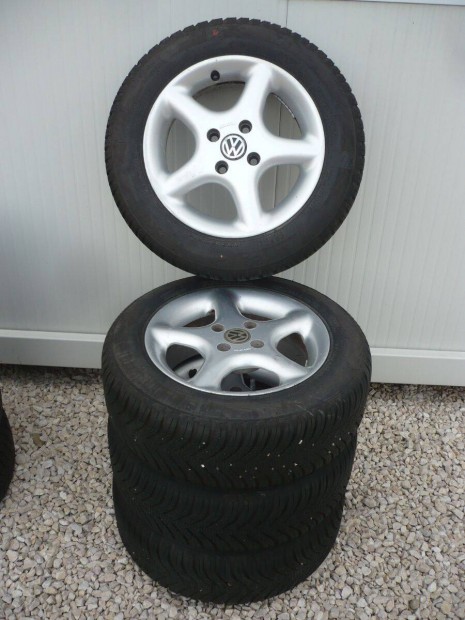 VW Golf Borbet alufelni 4 vszakos gumival