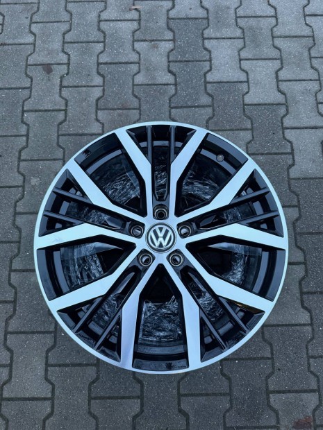 VW Golf GTI Santiago 7,5x19 ET51 gy�ri garnit�ra elad�!!!