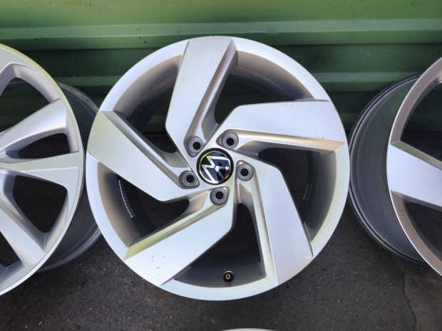 VW Golf GTI gyári alufelni 5x112 17" touran Jetta caddy