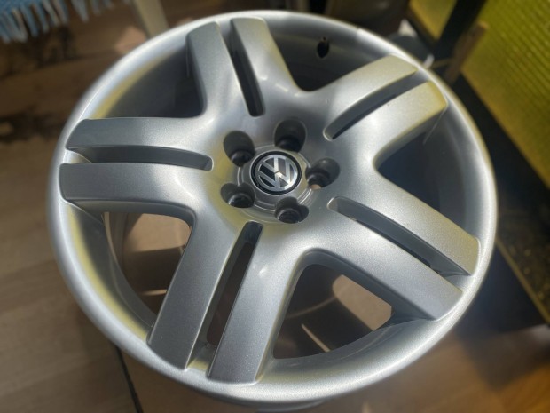 VW Golf IV 17"-os gyári longbeach kerék szett