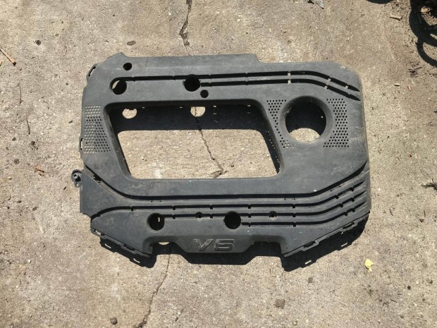 VW Golf IV 2,3 V5 *- motorburkolat